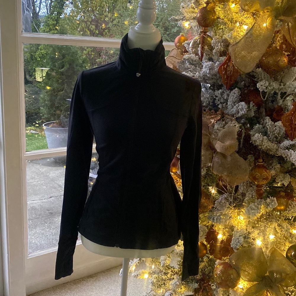 Lululemon Form Fitted Black Jacket Track